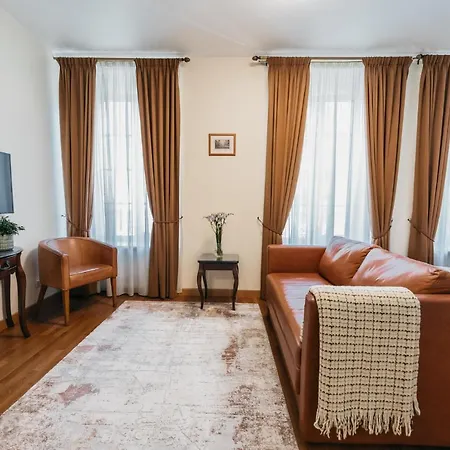 Cathedral Old Town Suites Вильнюс Экстерьер фото